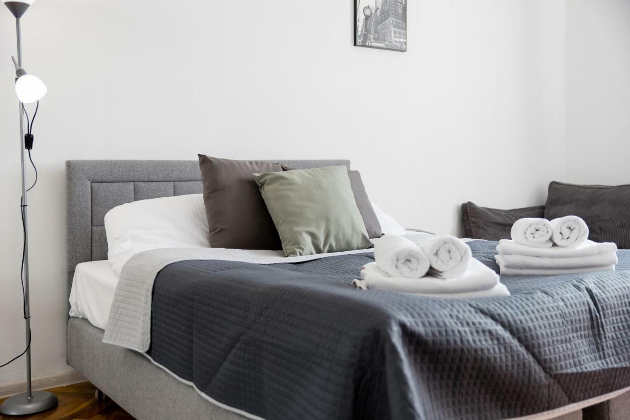 City Centre Apartment วอร์ซอ ภายนอก รูปภาพ